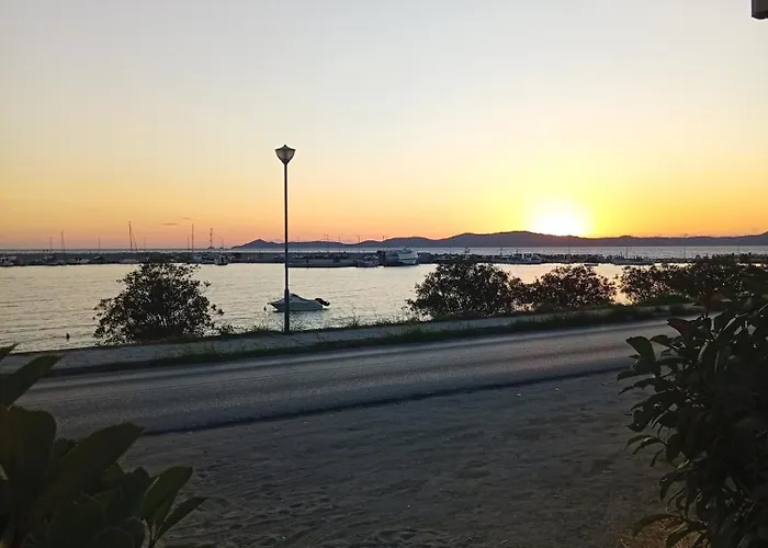 στο λιμανι Tatil Evi Ierissos