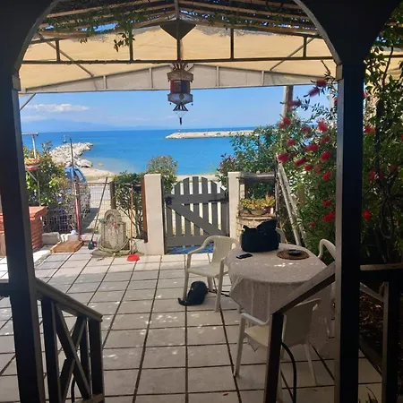 στο λιμανι * Ierissos