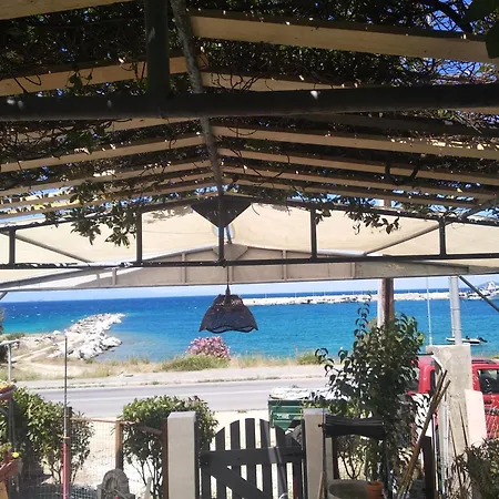 στο λιμανι Nyaraló *